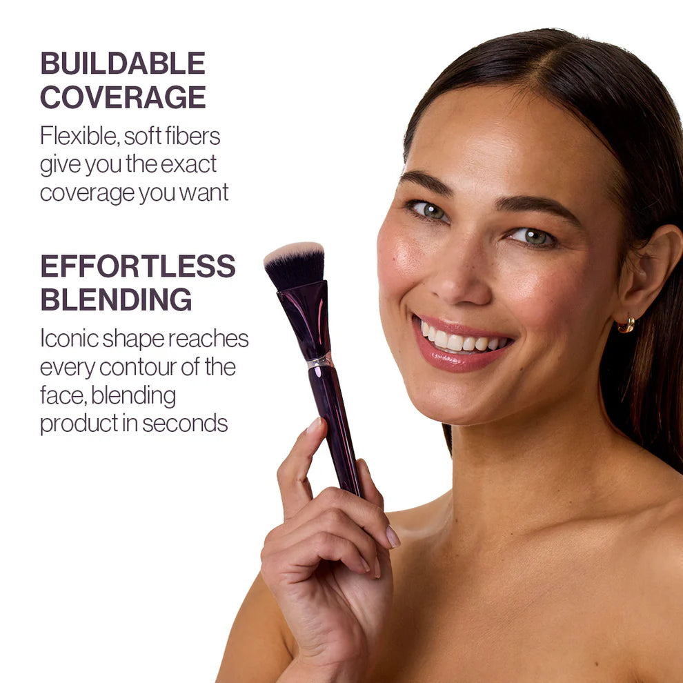 Pinnacle Foundation Brush